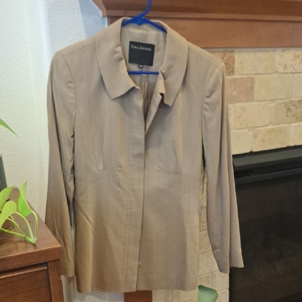 Tara Jarmon Beige Women's Blazer